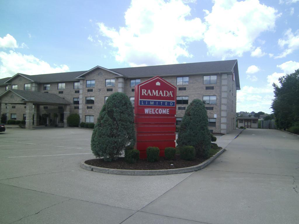 Отель Ramada Limited - Маунт-Стерлинг Экстерьер фото